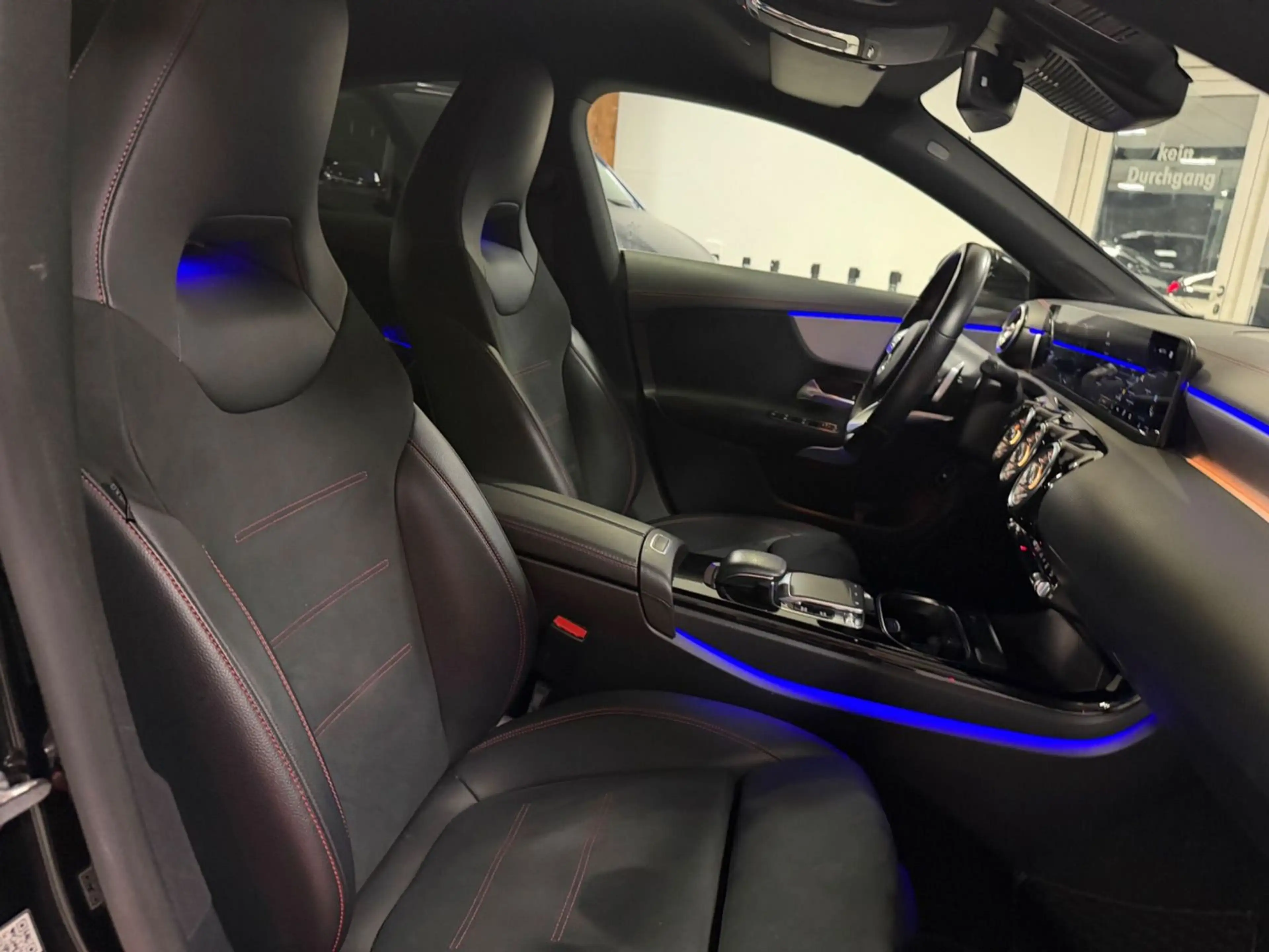 Mercedes-Benz CLA 220 AMG LINE|19"| STANDHZG | NAVI | AMBIENTE — photo 19
