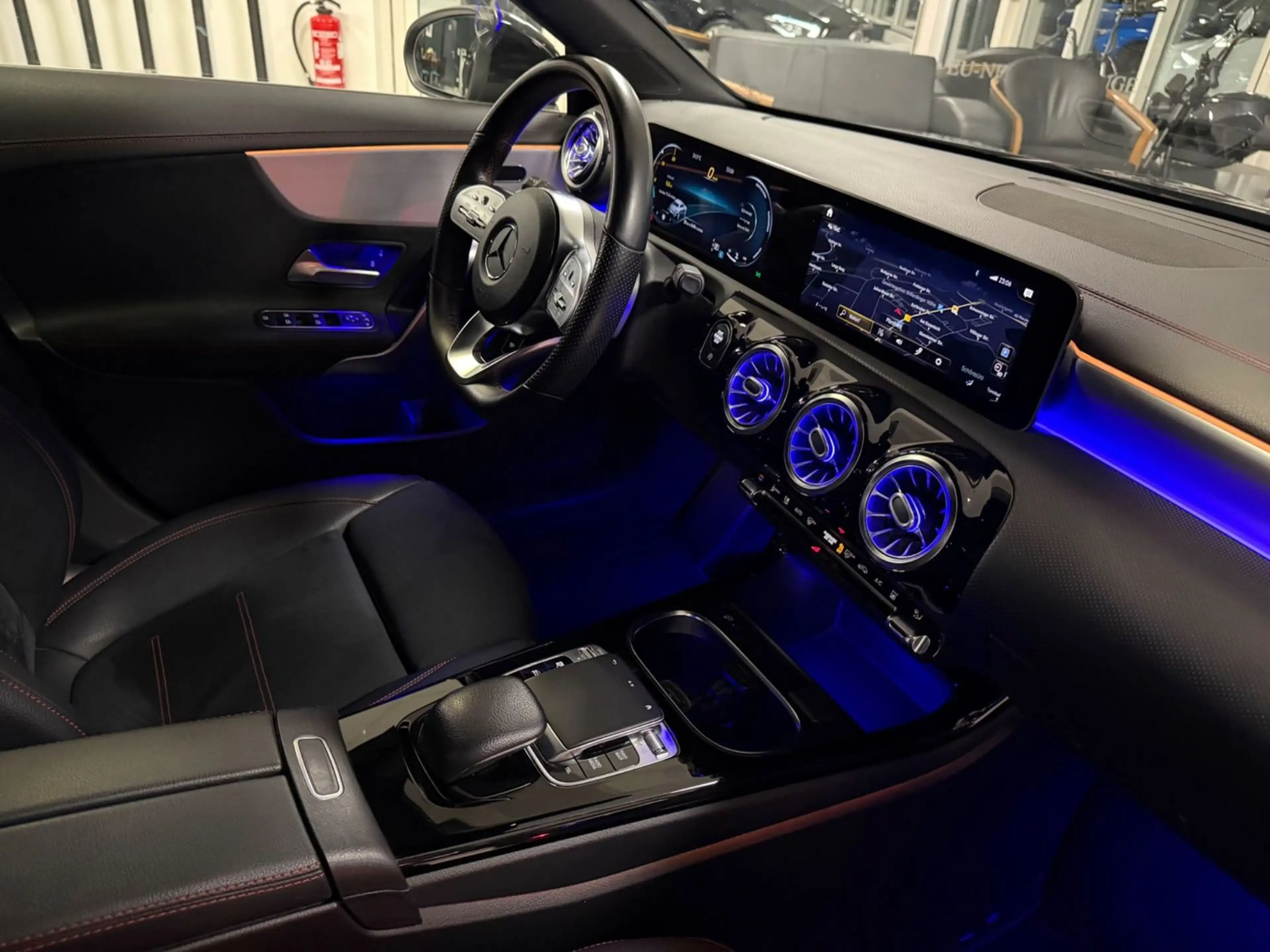 Mercedes-Benz CLA 220 AMG LINE|19"| STANDHZG | NAVI | AMBIENTE — photo 17