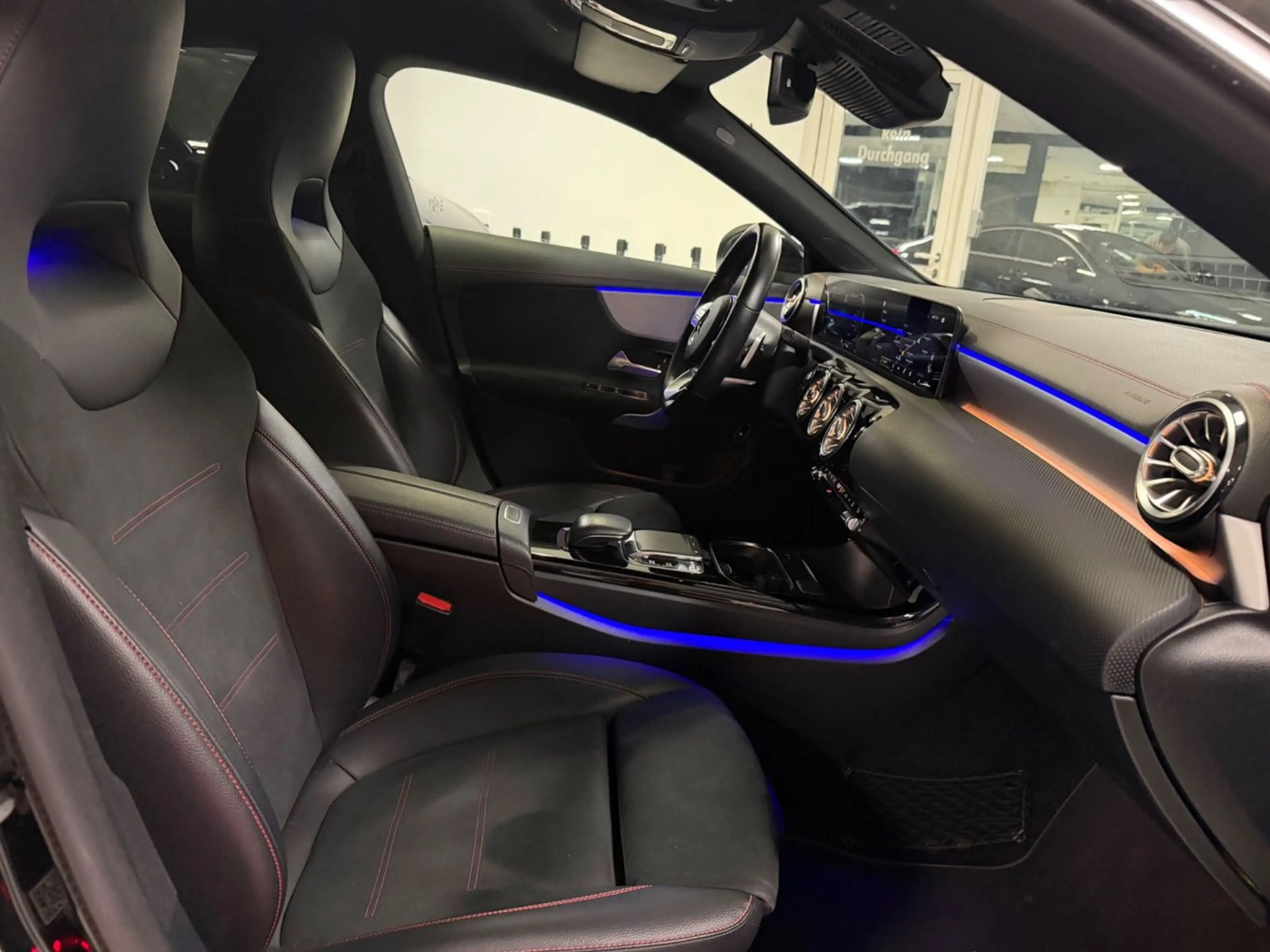 Mercedes-Benz CLA 220 AMG LINE|19"| STANDHZG | NAVI | AMBIENTE — photo 21