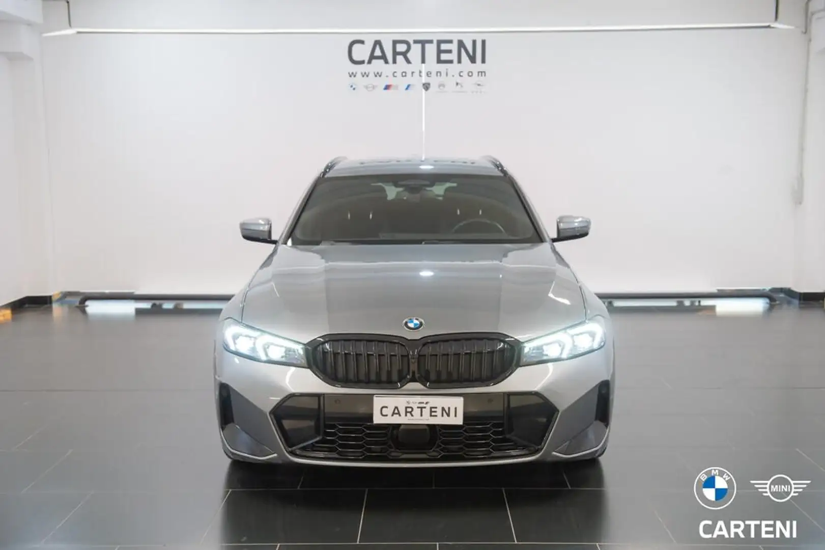 BMW 320 d Touring mhev 48V Msport xdrive auto Grigio - 2