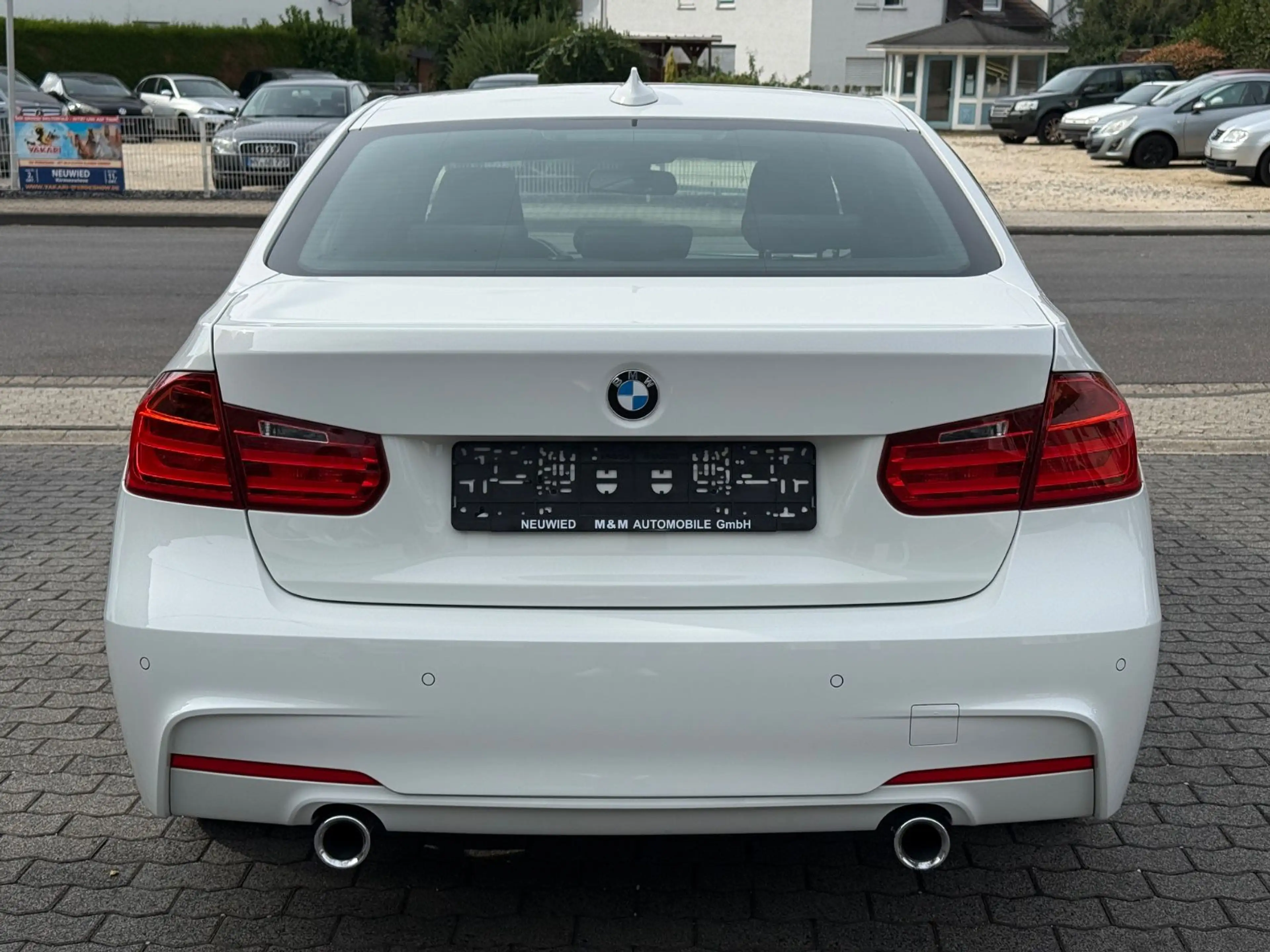 BMW 335 i M Sport Schalter 1.Hand Scheckheft Deutsch — photo 8