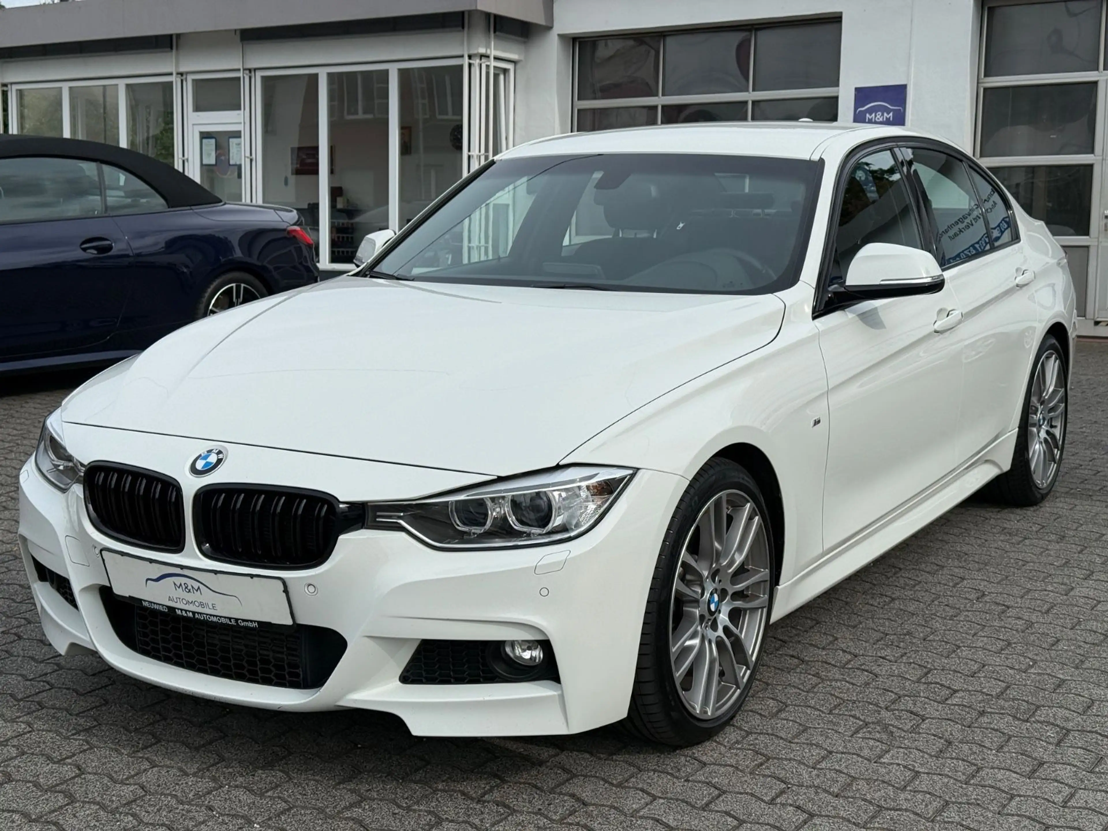 BMW 335 i M Sport Schalter 1.Hand Scheckheft Deutsch — photo 3