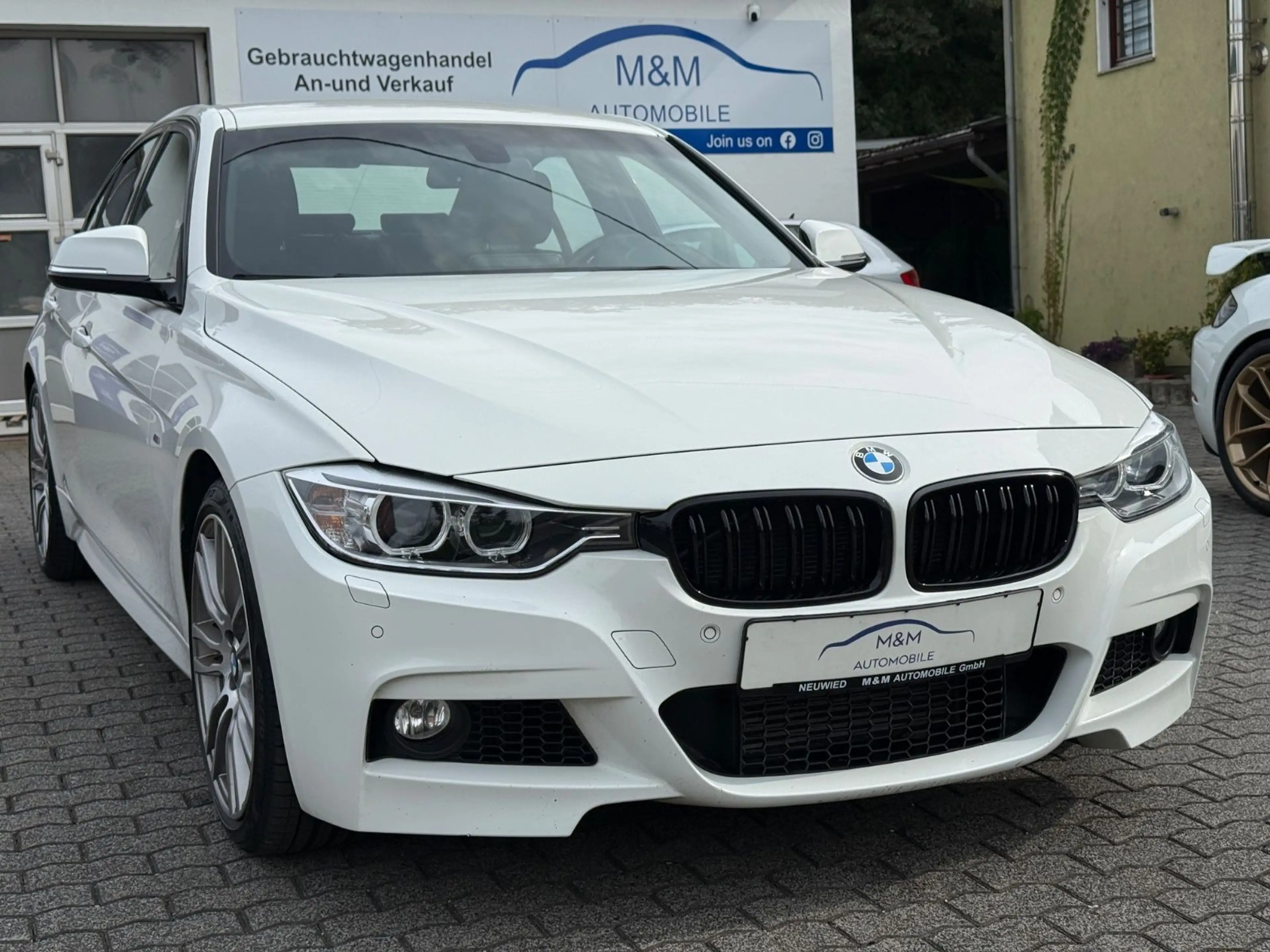 BMW 335 i M Sport Schalter 1.Hand Scheckheft Deutsch — photo 15