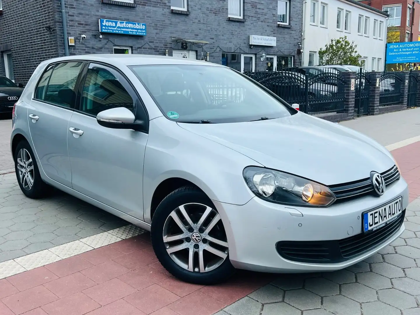 Volkswagen Golf VI Comfortline 1.6l Zahnriemen Motor SHZ PD Argent - 1