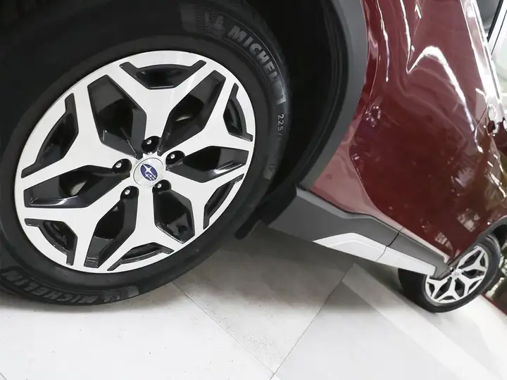 Subaru Forester 2.0i Hybrid CVT Sport Plus 2021, foto 43