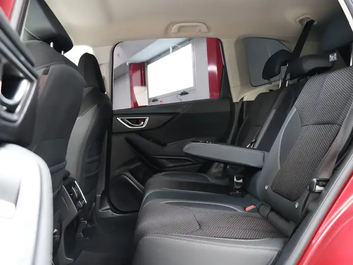 Subaru Forester 2.0i Hybrid CVT Sport Plus 2021, foto 12