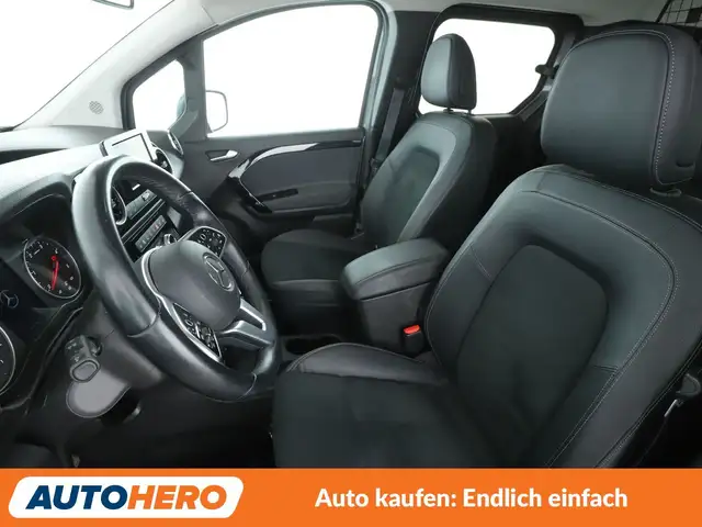 Mercedes-Benz T-Class view 10
