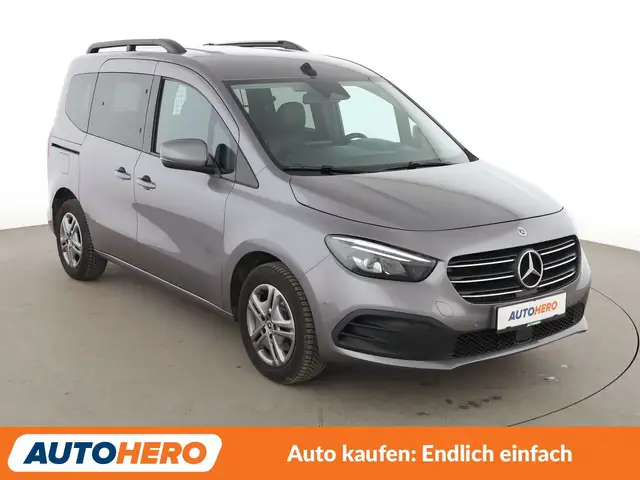 Mercedes-Benz T-Class view 8