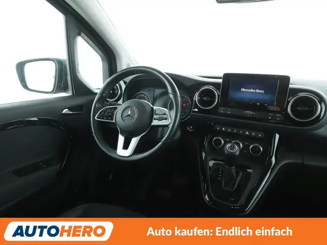 Mercedes-Benz T-Class view 13