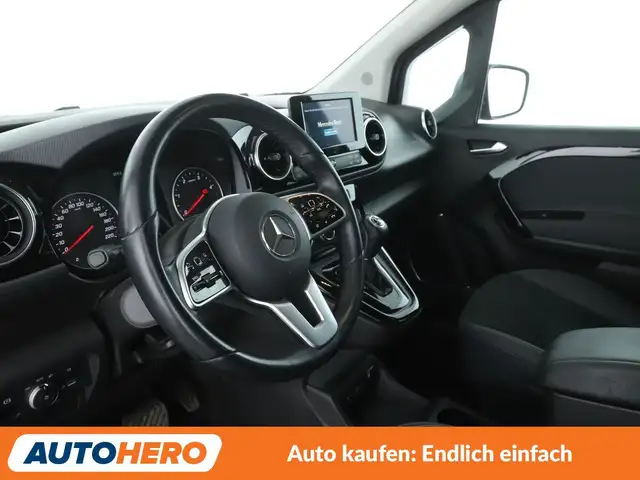 Mercedes-Benz T-Class view 11