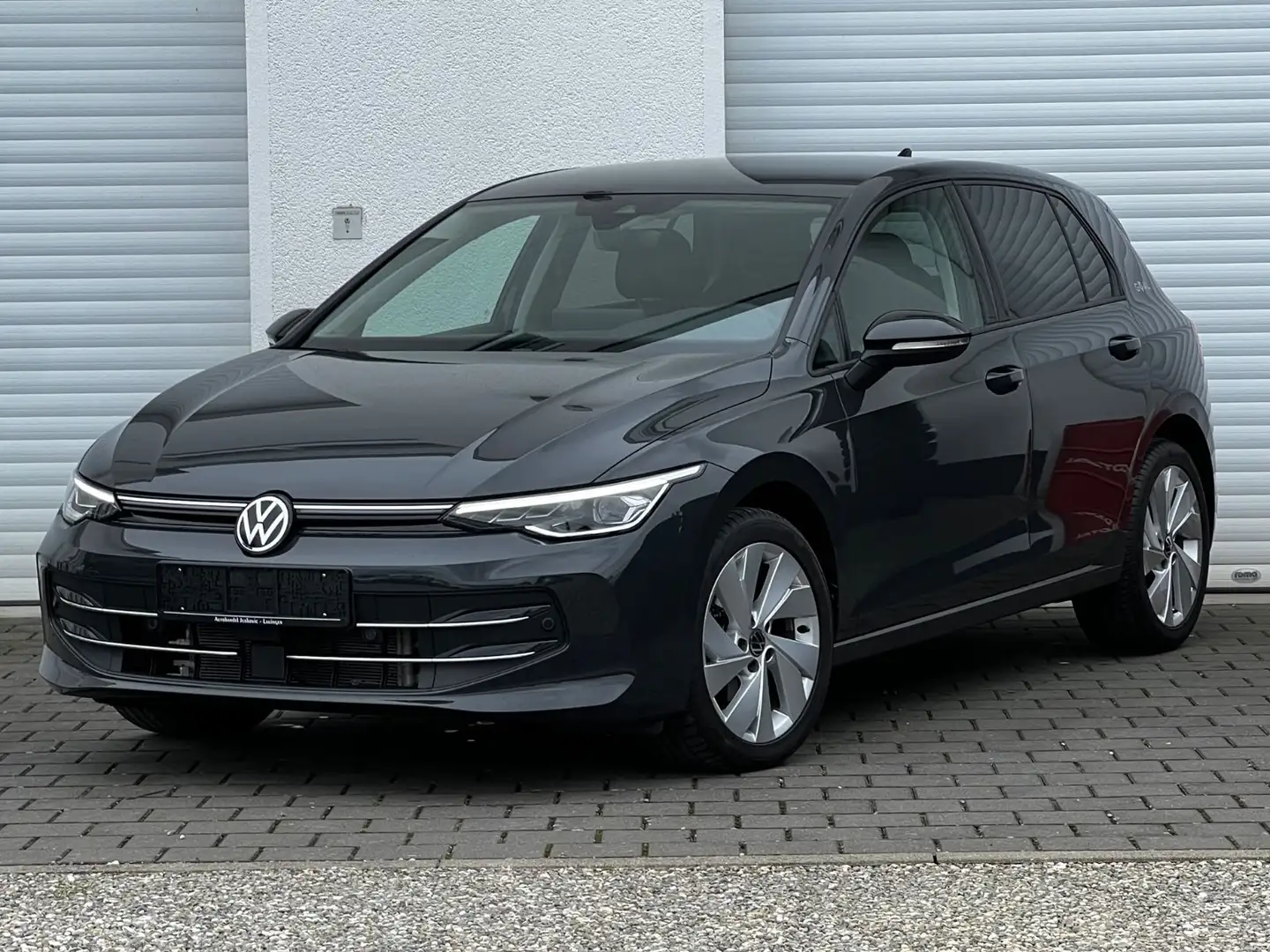 Volkswagen Golf 1.5 TSI Goal LED Navi SHZ Kamera AHK ACC 17 Grau - 1