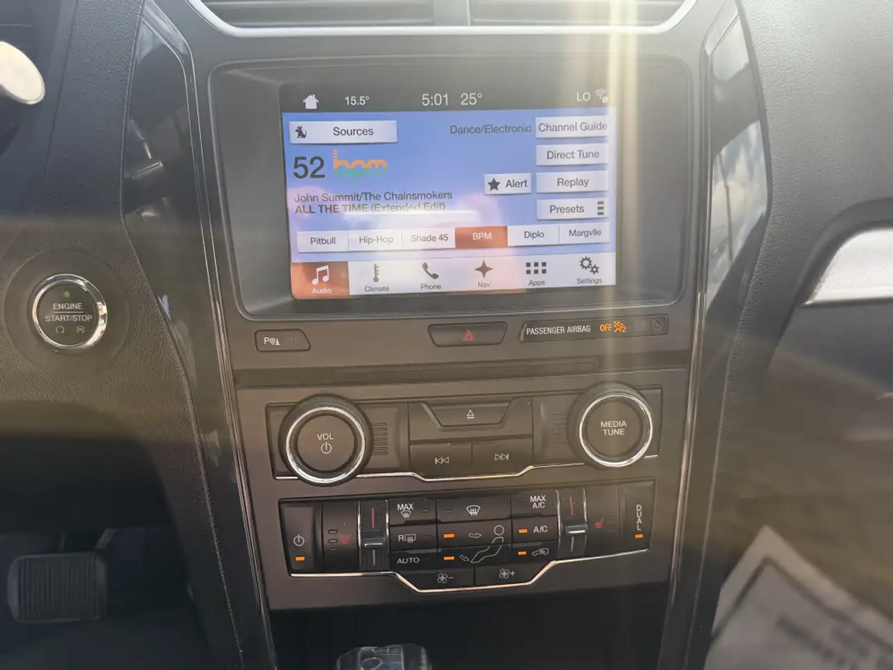 Ford Explorer photo Ford Explorer