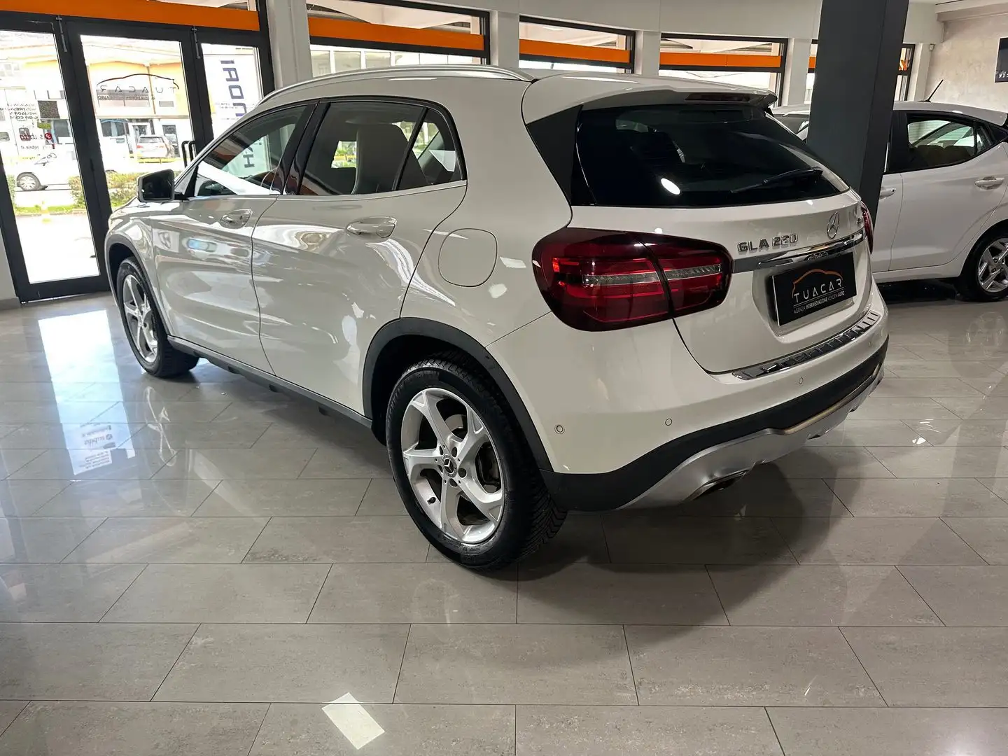 Mercedes-Benz GLA 220 Executive GLA 220 4Matic Bianco - 2