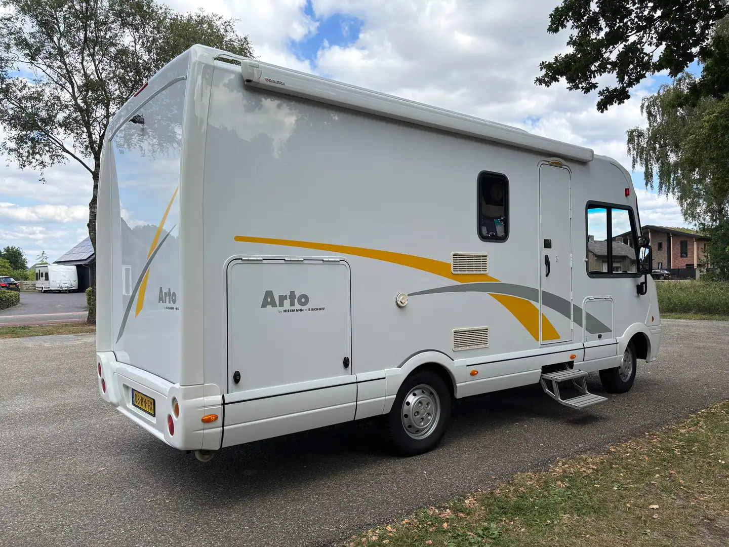 Niesmann+Bischoff Arto Wit - 2