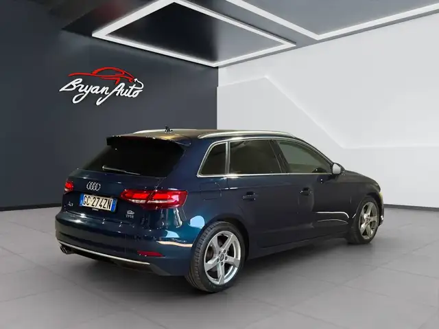 Audi A3 view 4