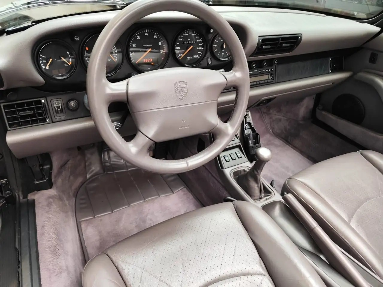 Porsche 993 Carrera Cabriolet BRD 1.Hand, foto 11