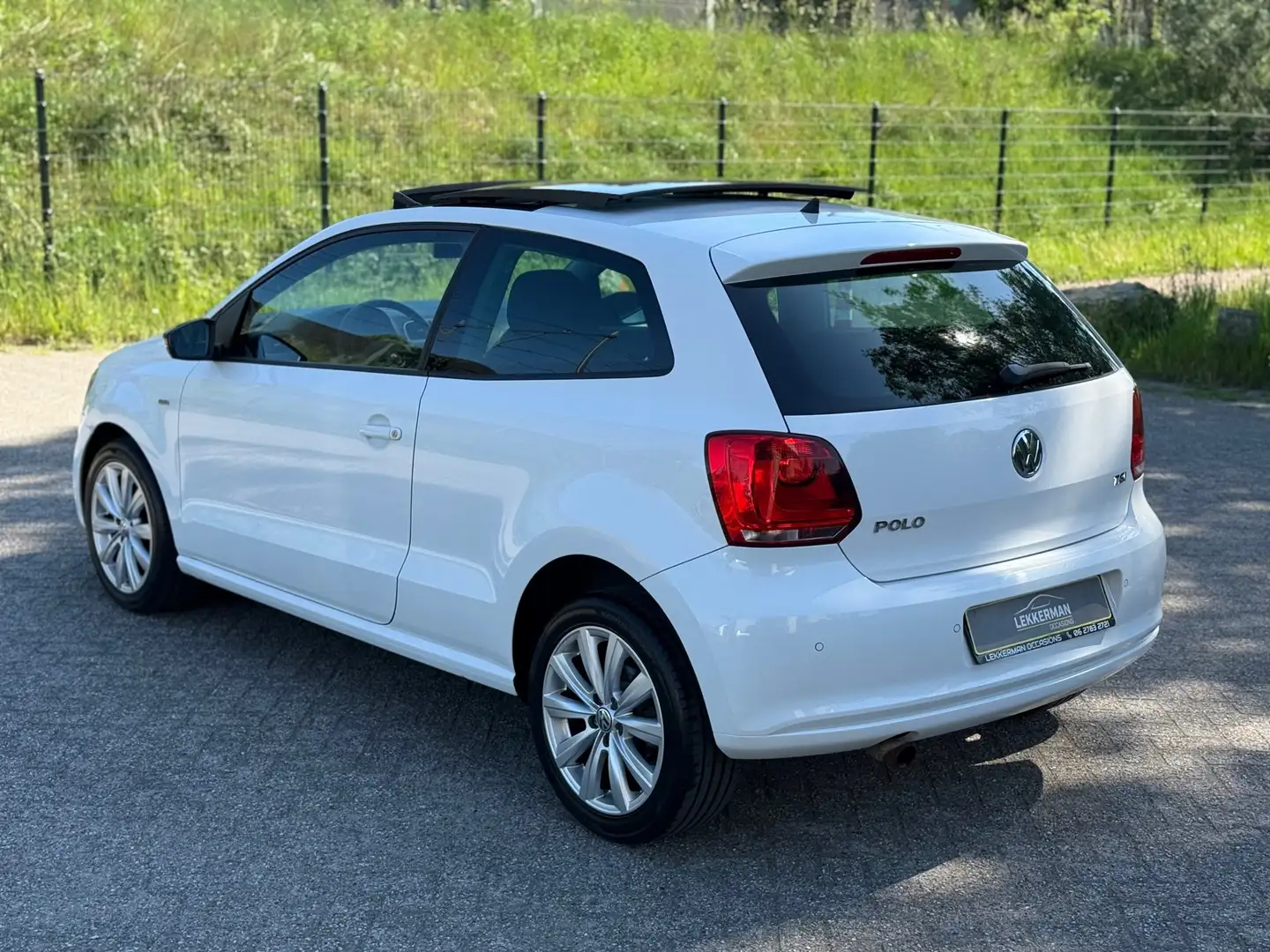 Volkswagen Polo 1.2 TSI Highline PANO I CRUISE I PDC I ZEER MOOI I Wit - 2