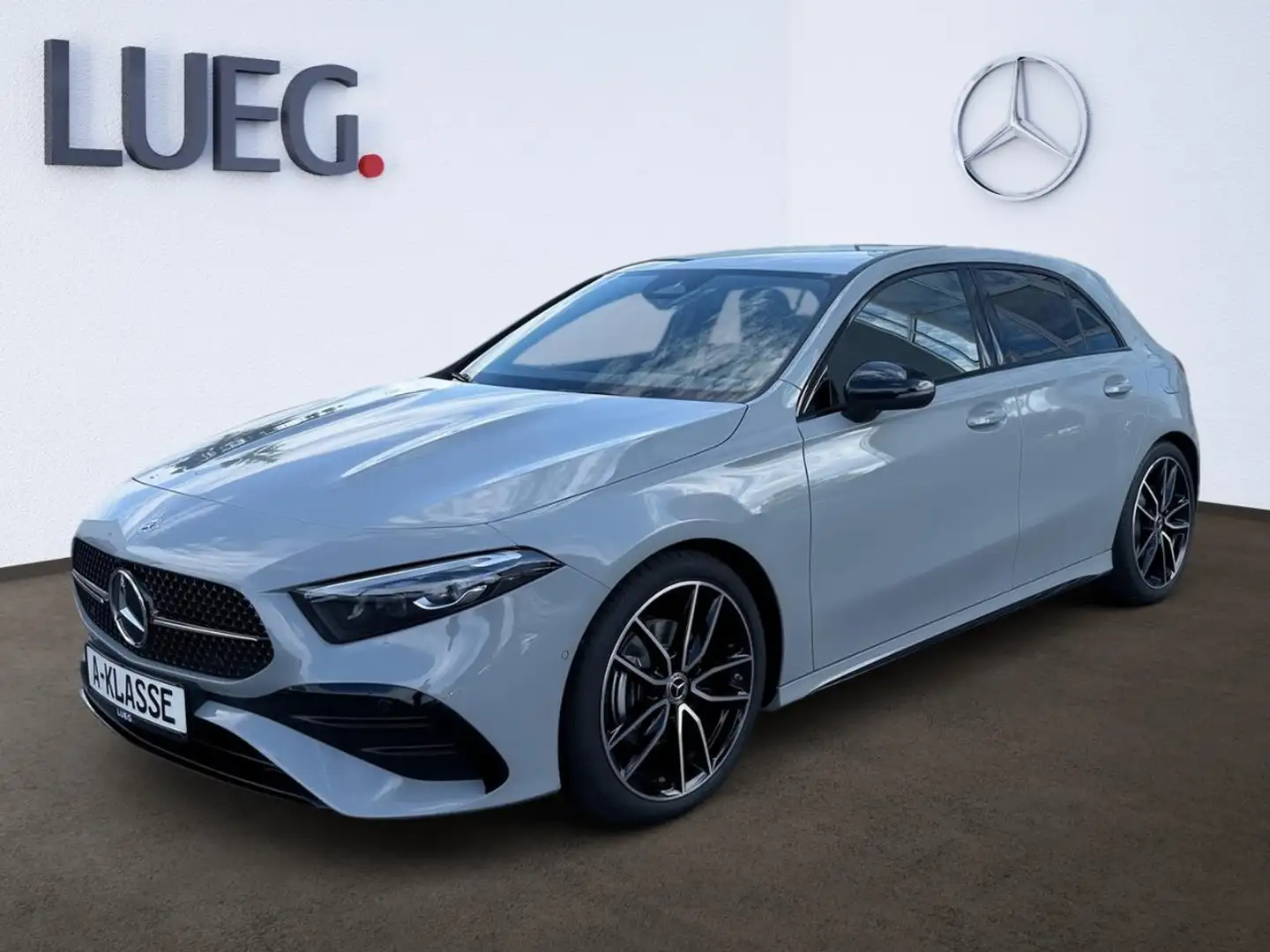 Mercedes-Benz A 200 AMG-EDITION+WINTERPAKET+AHK+LED+DISTRONIC Grau - 2