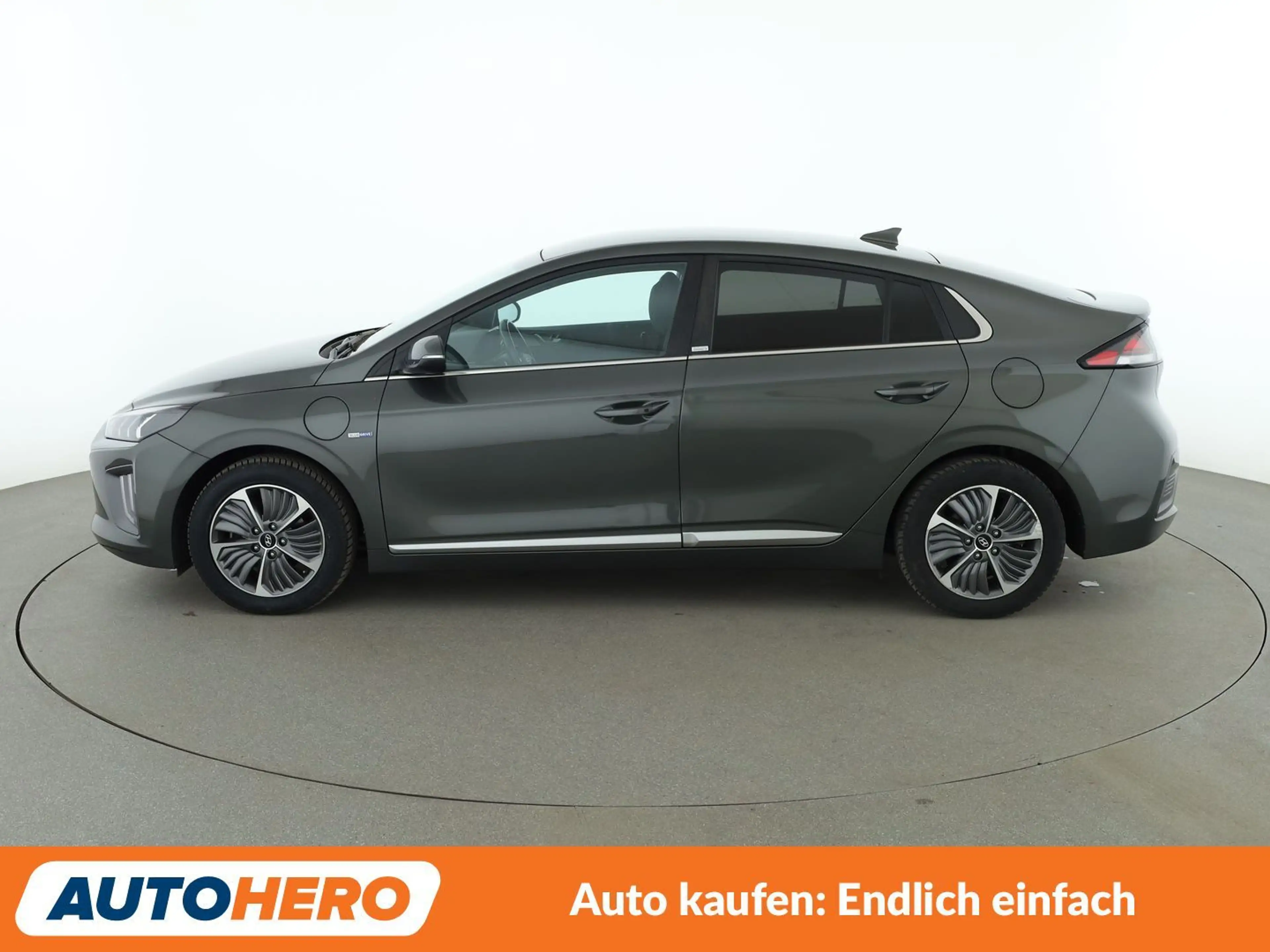 Hyundai IONIQ 1.6 Hybrid Style Aut.*NAVI*ACC*LED*CAM*SHZ*LHZ* — photo 3