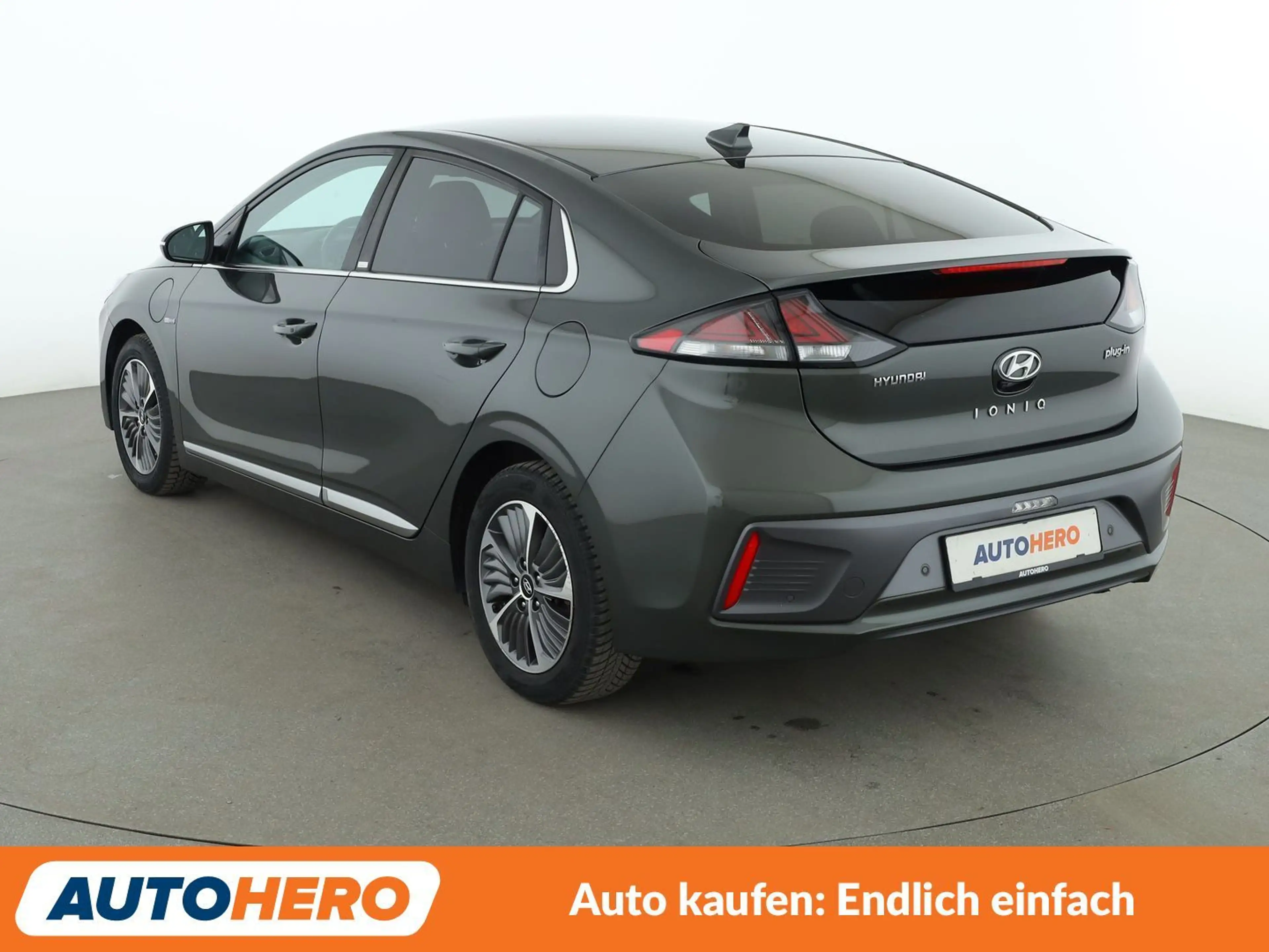 Hyundai IONIQ 1.6 Hybrid Style Aut.*NAVI*ACC*LED*CAM*SHZ*LHZ* — photo 4