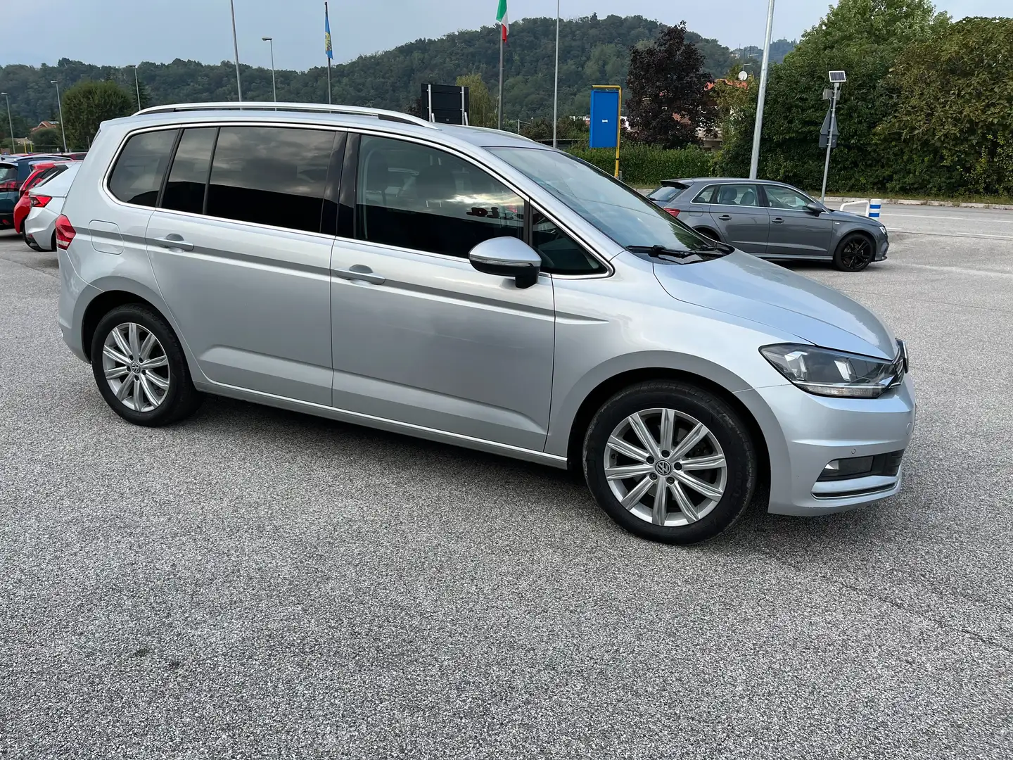 Volkswagen Touran Touran 1.6 tdi Executive 115cv dsg Argento - 2