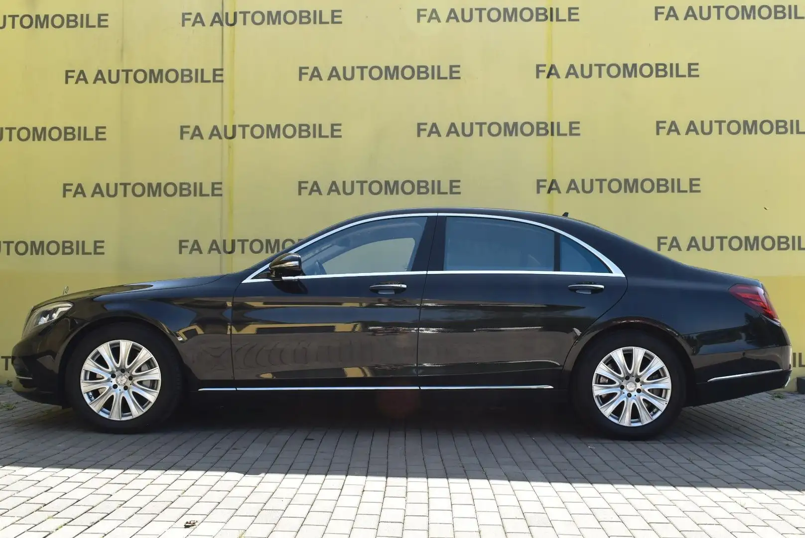 Mercedes-Benz S 500 4Matic L/360°/DISTRONIC/SHZx4/SITZBEL./ Чорний - 2