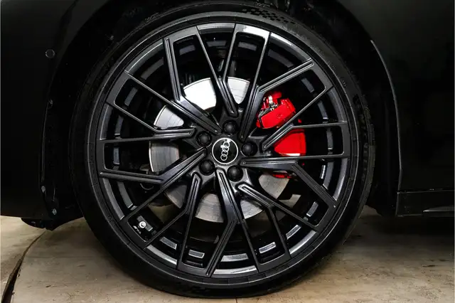 Audi A6 view 13