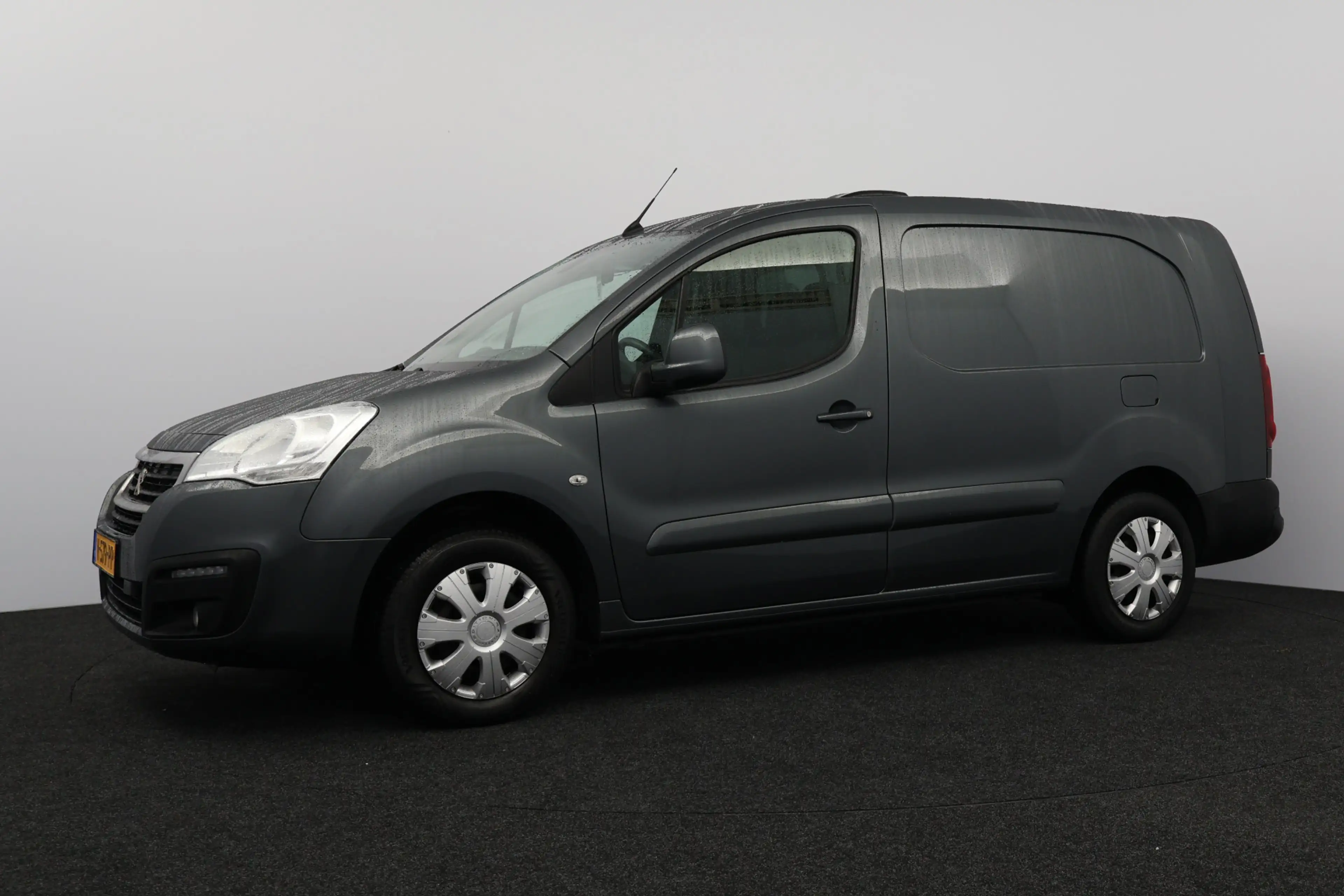 Peugeot Partner 122 1.6 BlueHDi 100 L2 Premium Pack S&S/ Zij-Schui — photo 3