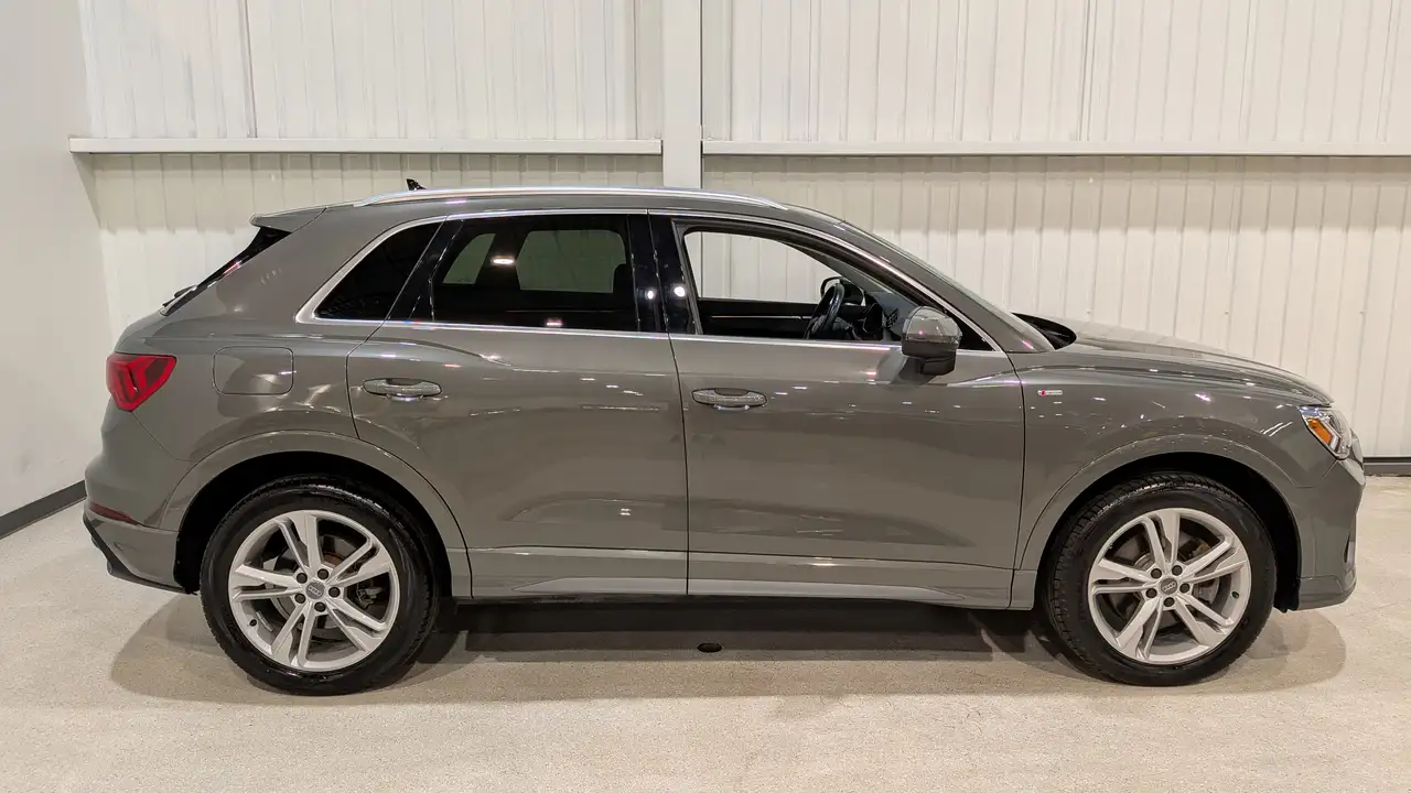 Audi Q3 снимка Audi Q3