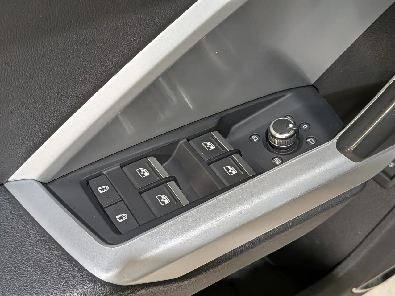 Audi Q3 снимка Audi Q3