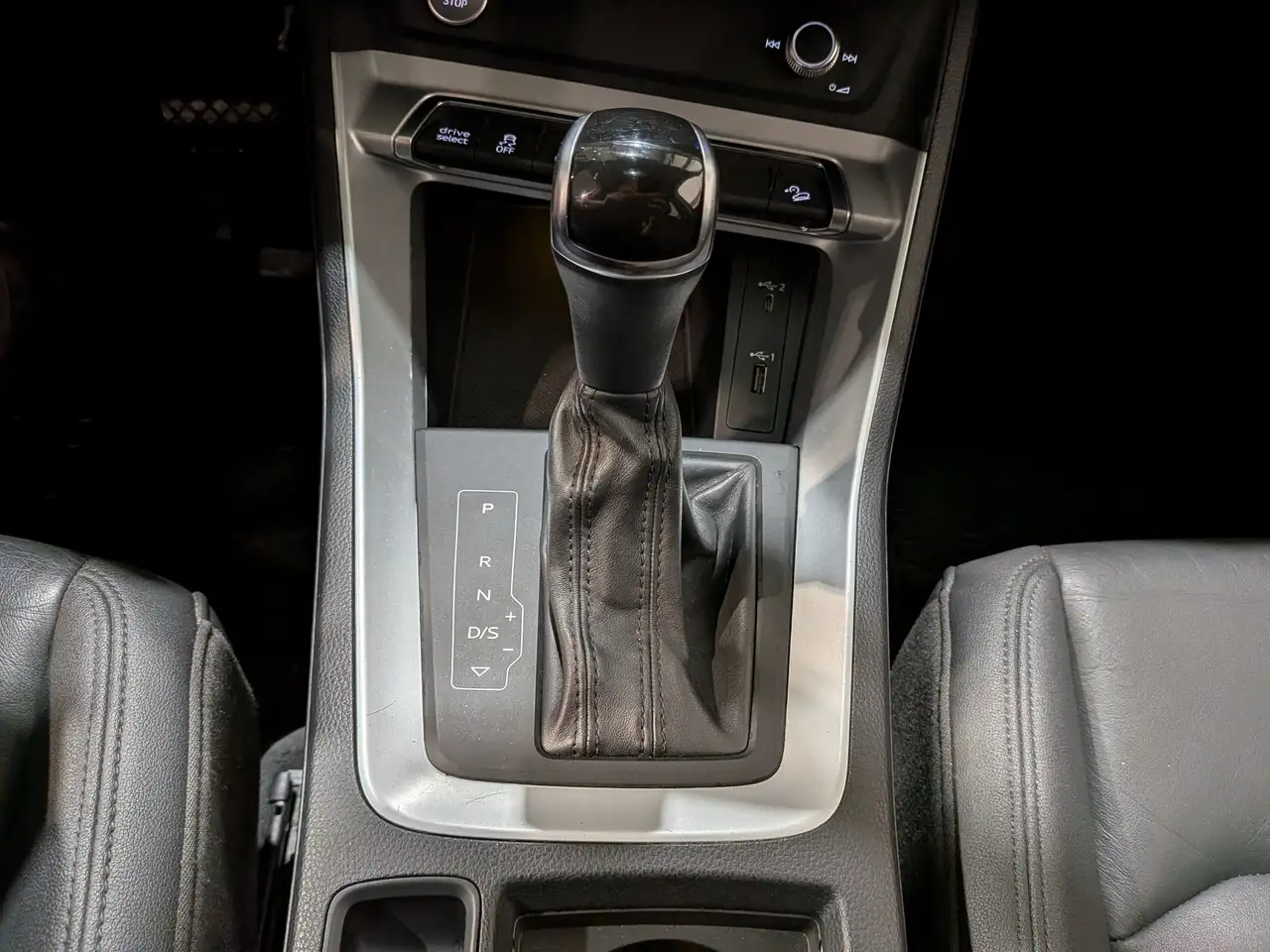 Audi Q3 снимка Audi Q3