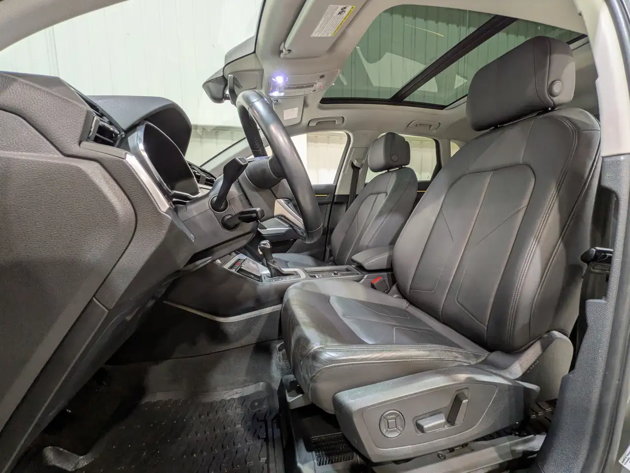 Audi Q3 снимка Audi Q3