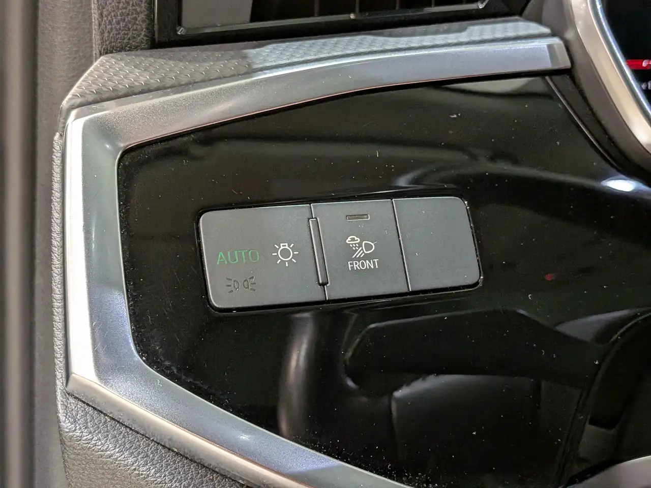 Audi Q3 снимка Audi Q3