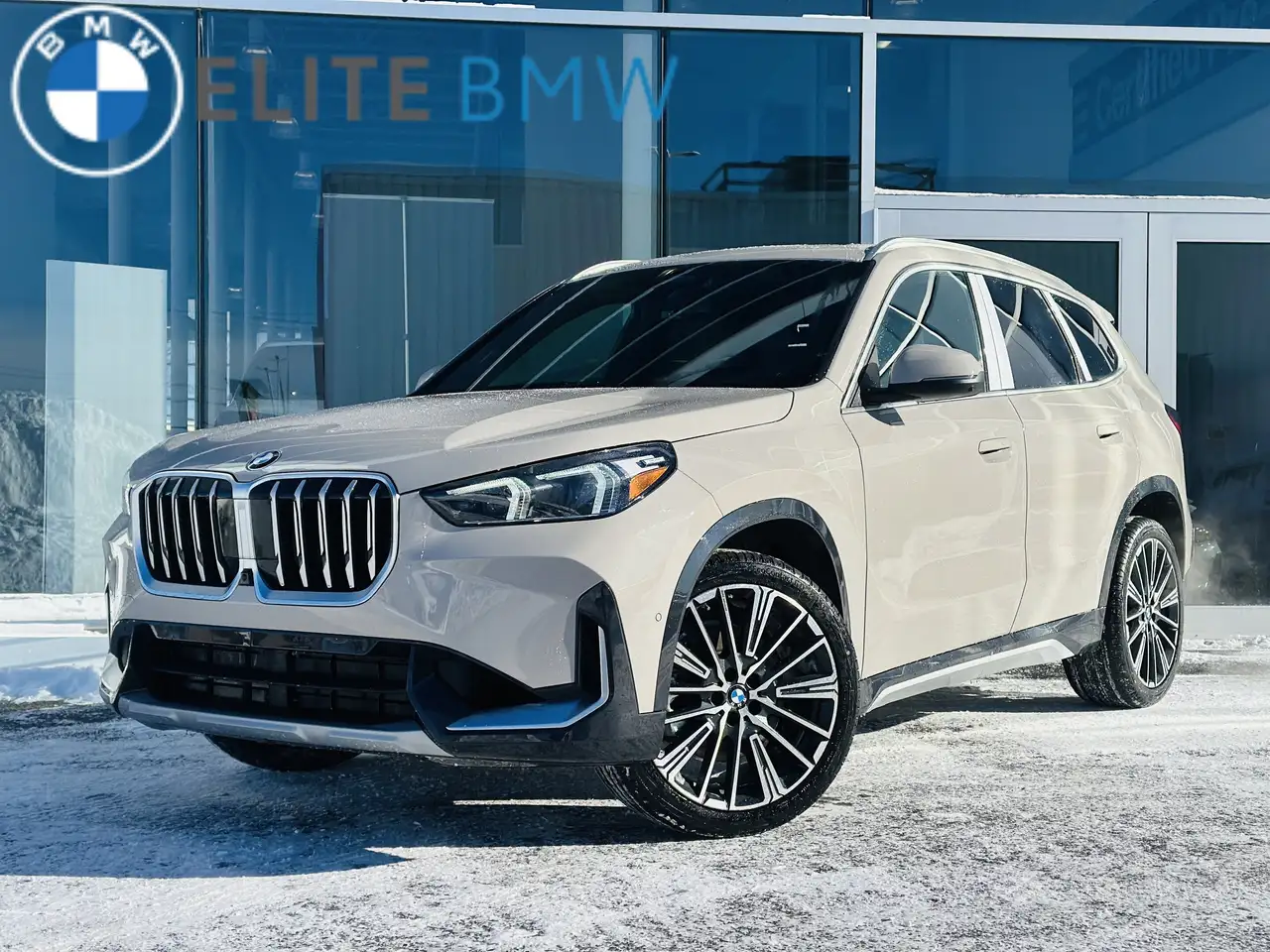 BMW X1 photo BMW X1