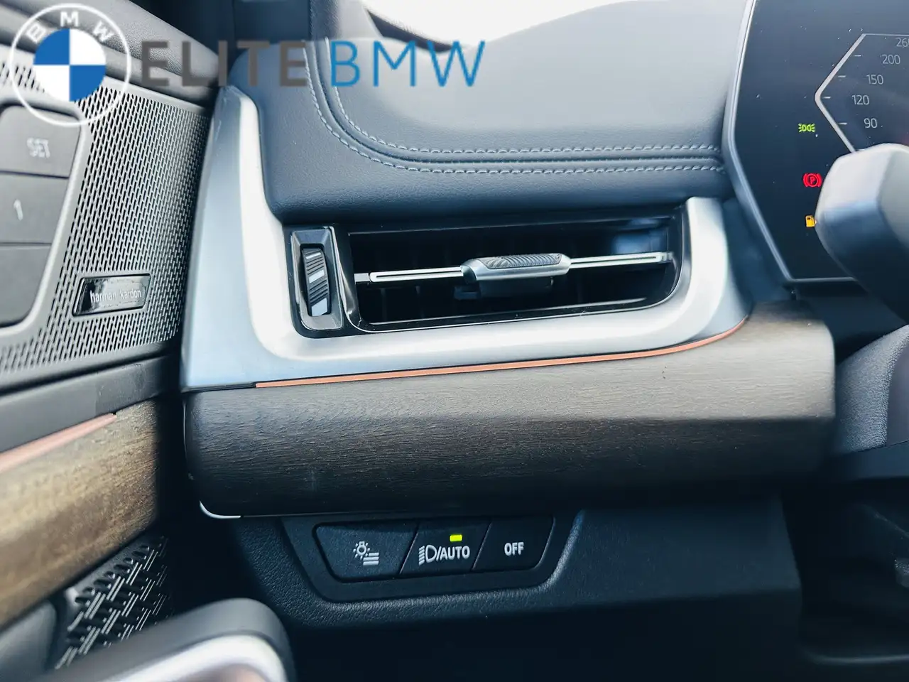 BMW X1 photo BMW X1