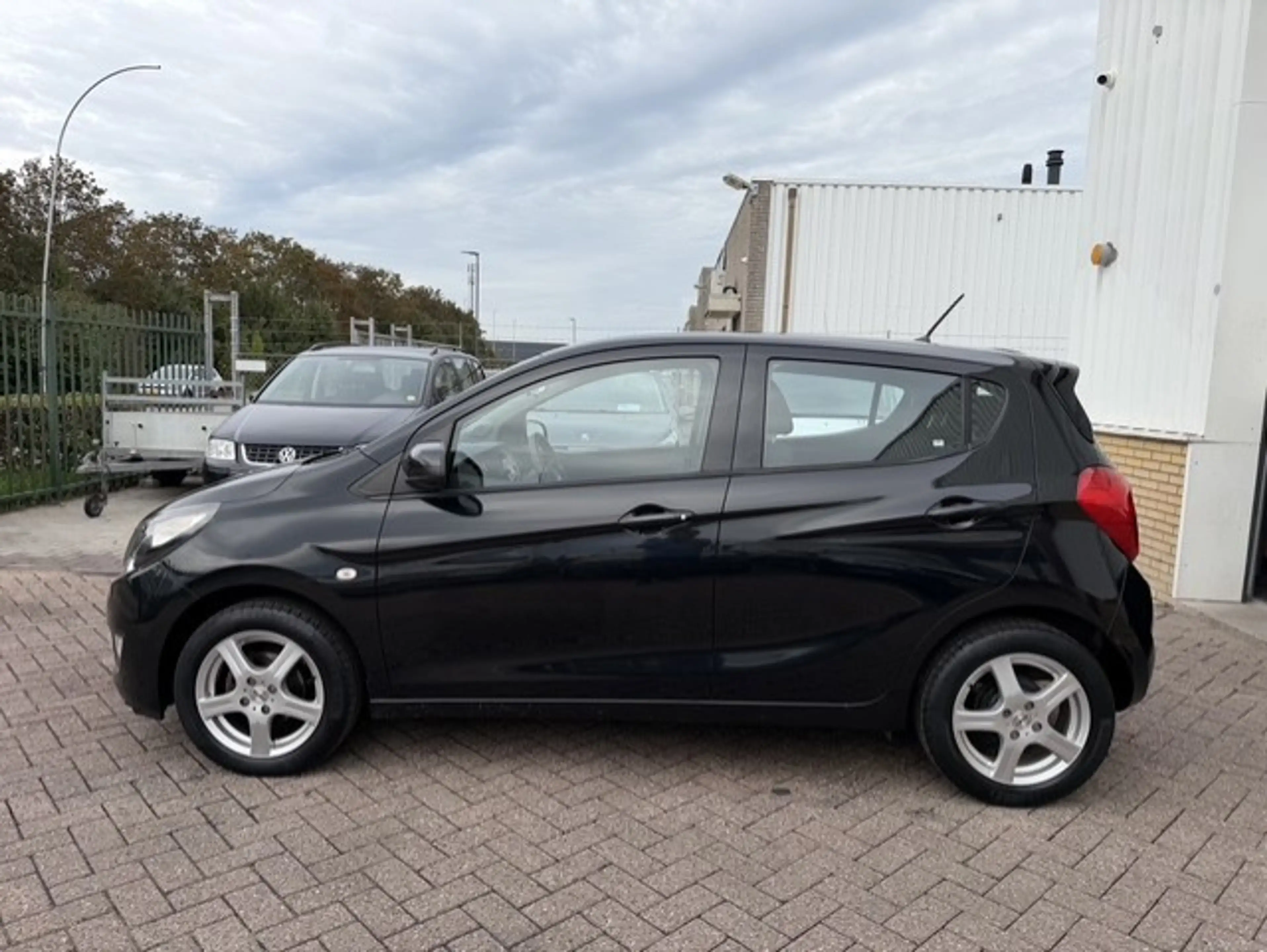 Opel Karl 1.0 ecoFLEX Edition — photo 2