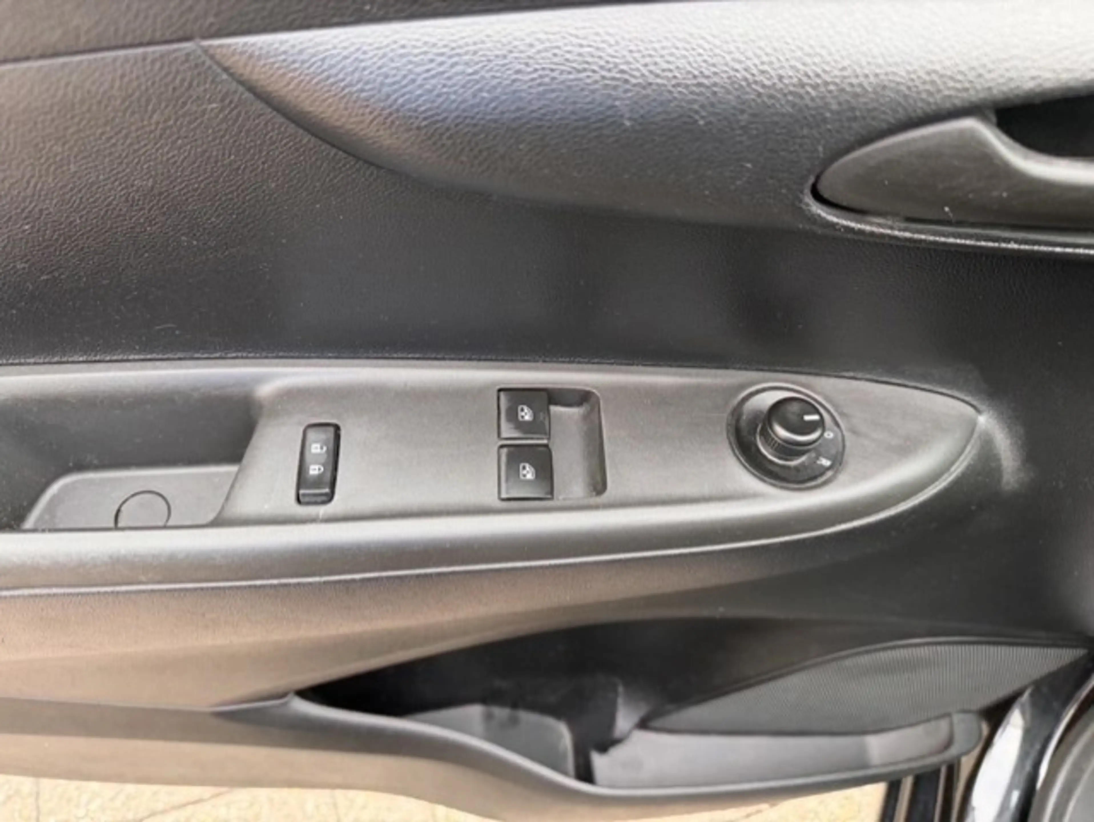 Opel Karl 1.0 ecoFLEX Edition — photo 12