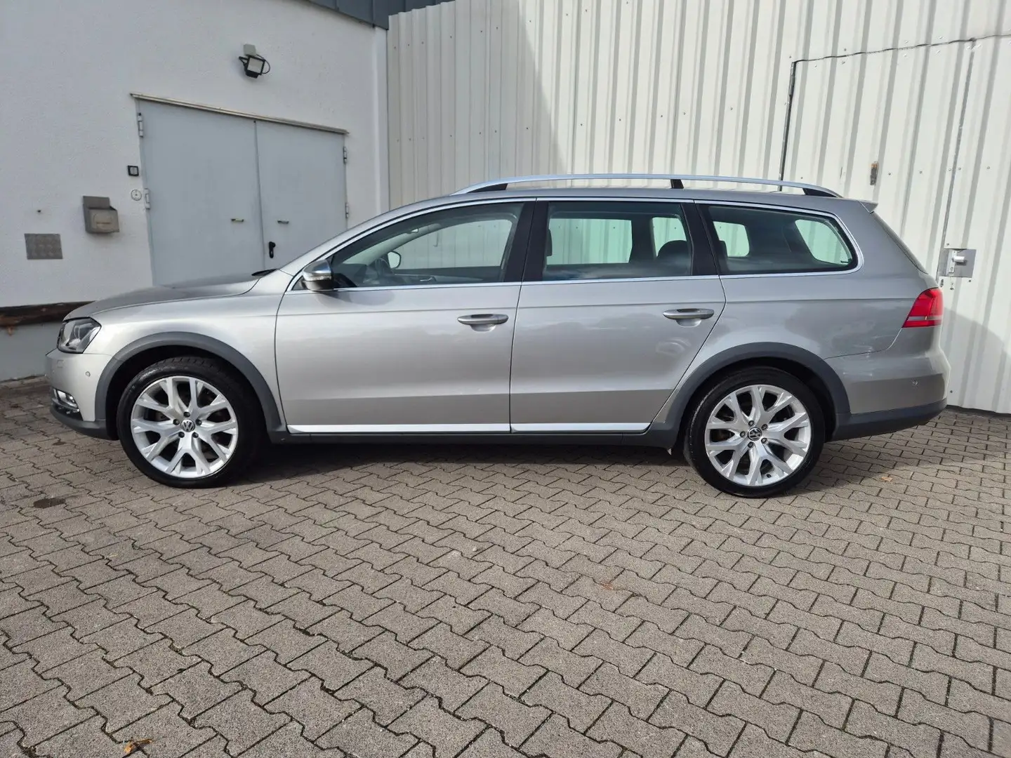 Volkswagen Passat Alltrack Variant 4Motion AUTOMATIK, XENON Silber - 2