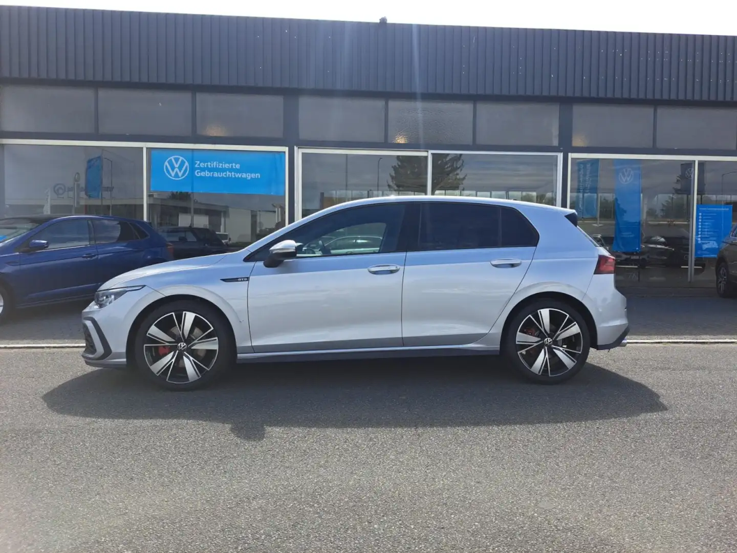 Volkswagen Golf VIII 2.0 TDI GTD Matrix/H&K/RFK/ACC Klima Navi Plateado - 2
