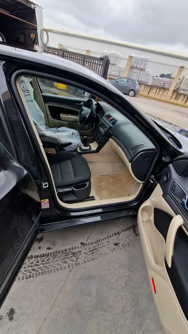 Skoda Octavia 2.0 tdi Elegance - 2