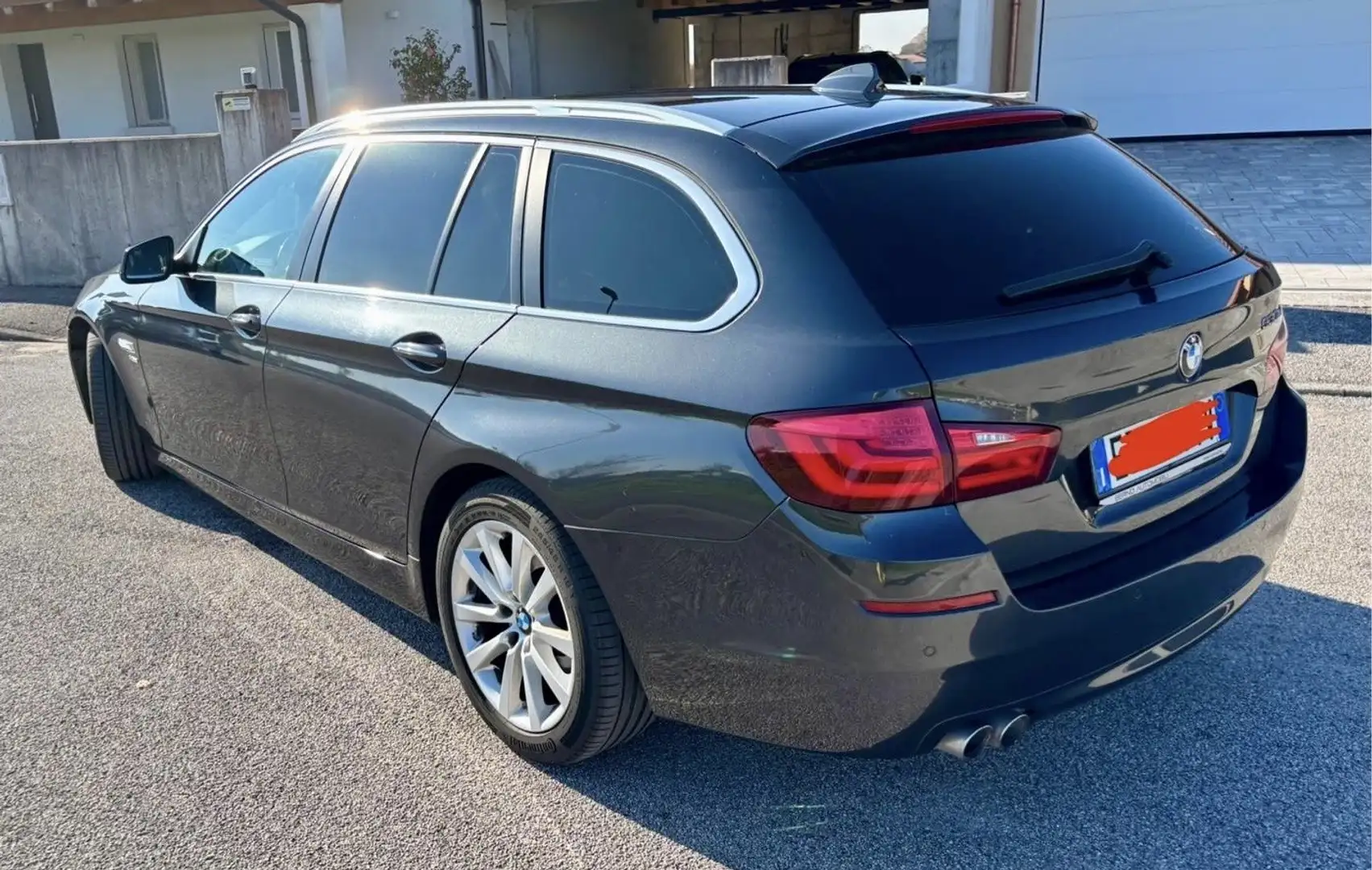 BMW 530 d Touring xdrive - 2