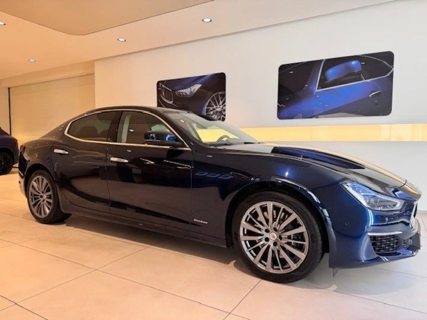 Maserati Ghibli 2.0 L4 mHEV GranLusso Blauw - 2