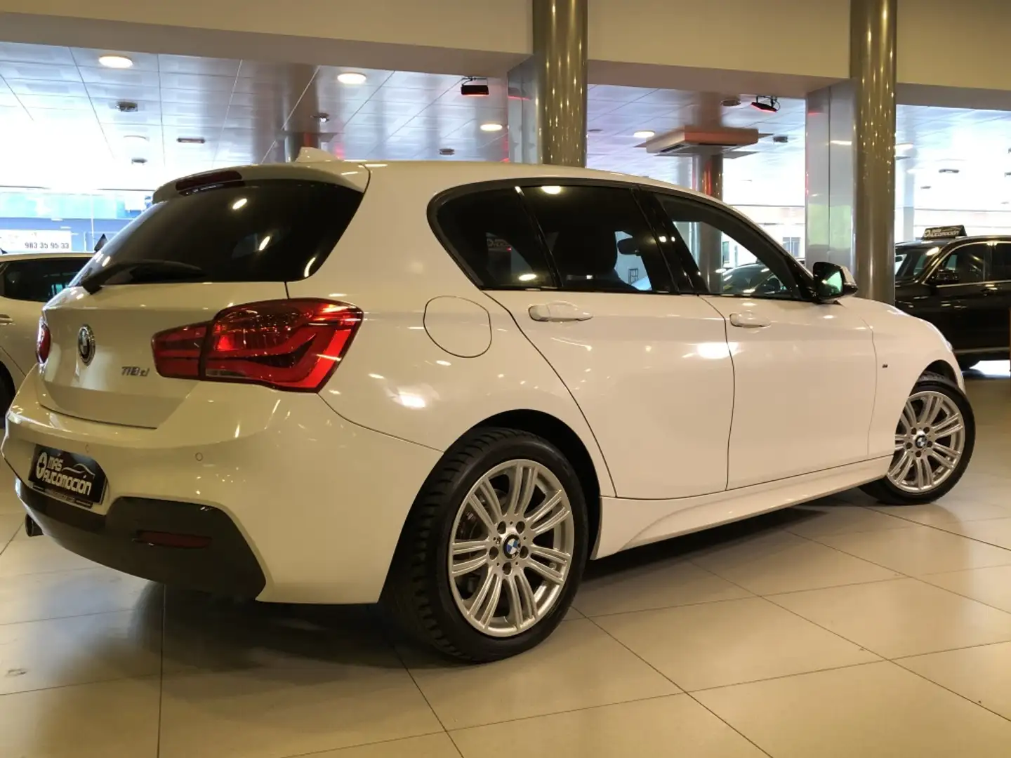 BMW 118 118d Blanc - 2
