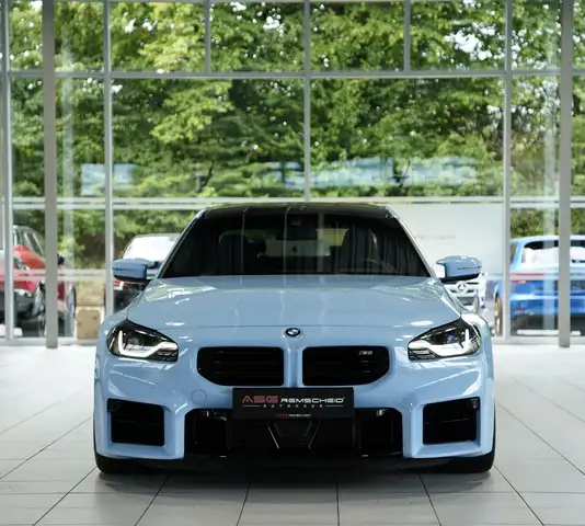 BMW M2 view 3