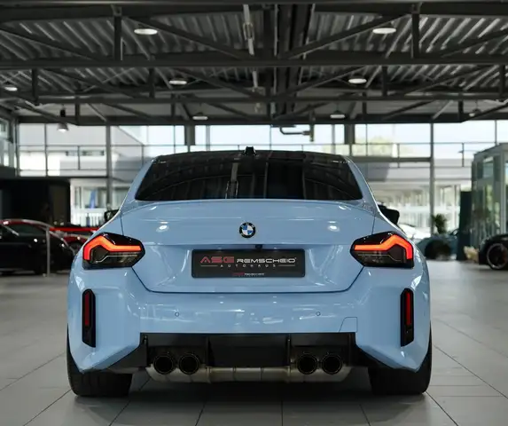 BMW M2 view 9
