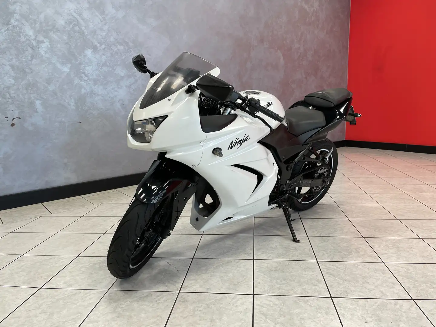 Kawasaki Ninja 250 R Beyaz - 1