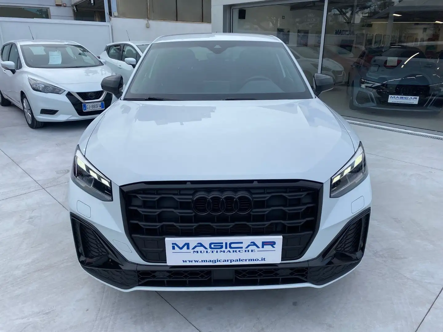 Audi Q2 Q2 I 2021 30 2.0 tdi Identity Black s-tronic Bianco - 2