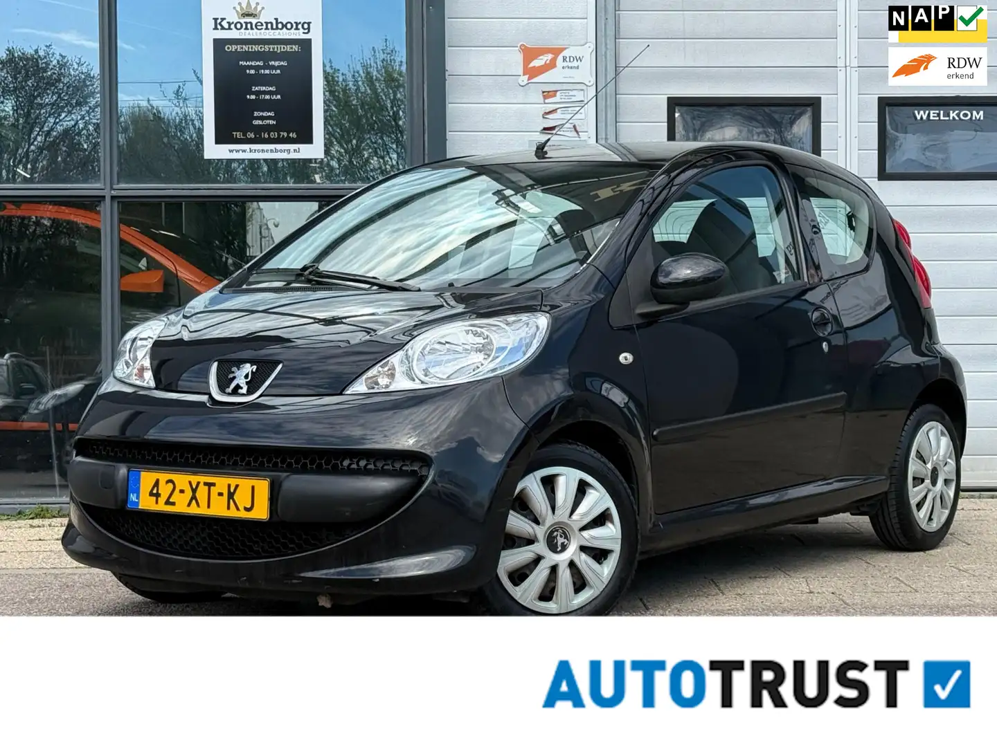 Peugeot 107 1.0-12V XS, NAP, APK, AIRCO Černá - 1