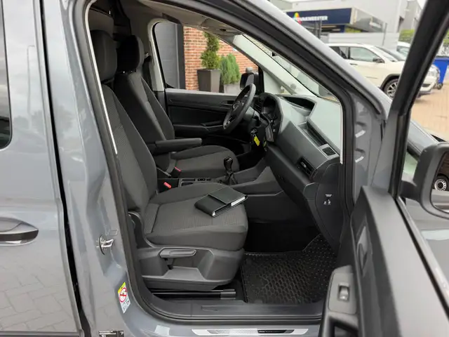 Volkswagen Caddy view 11