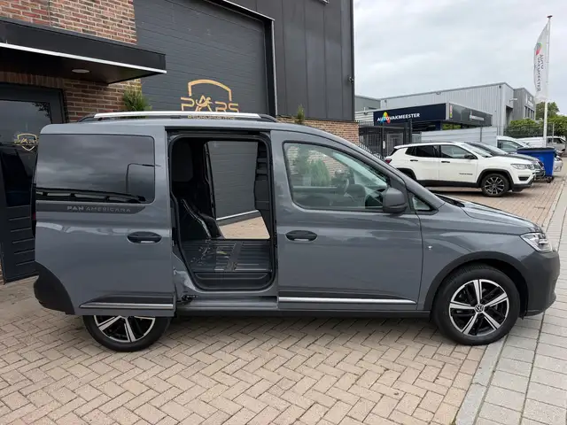 Volkswagen Caddy view 8
